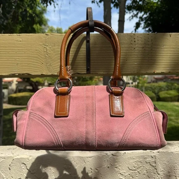 (SOLD) Rare Y2K Pink Suede Coach Soho Mini Bag - Picture 5 of 8